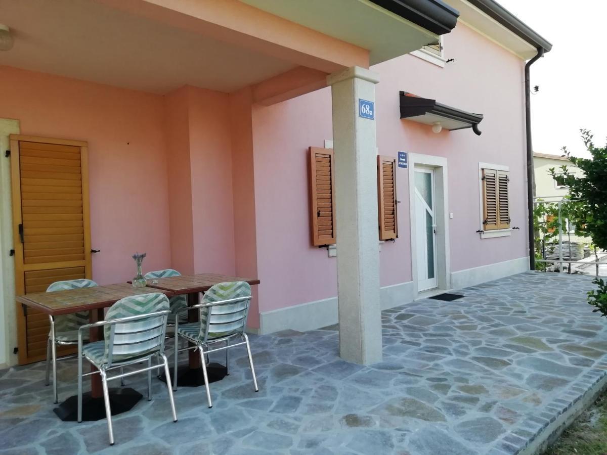Apartmani Vesna Buje Exteriör bild