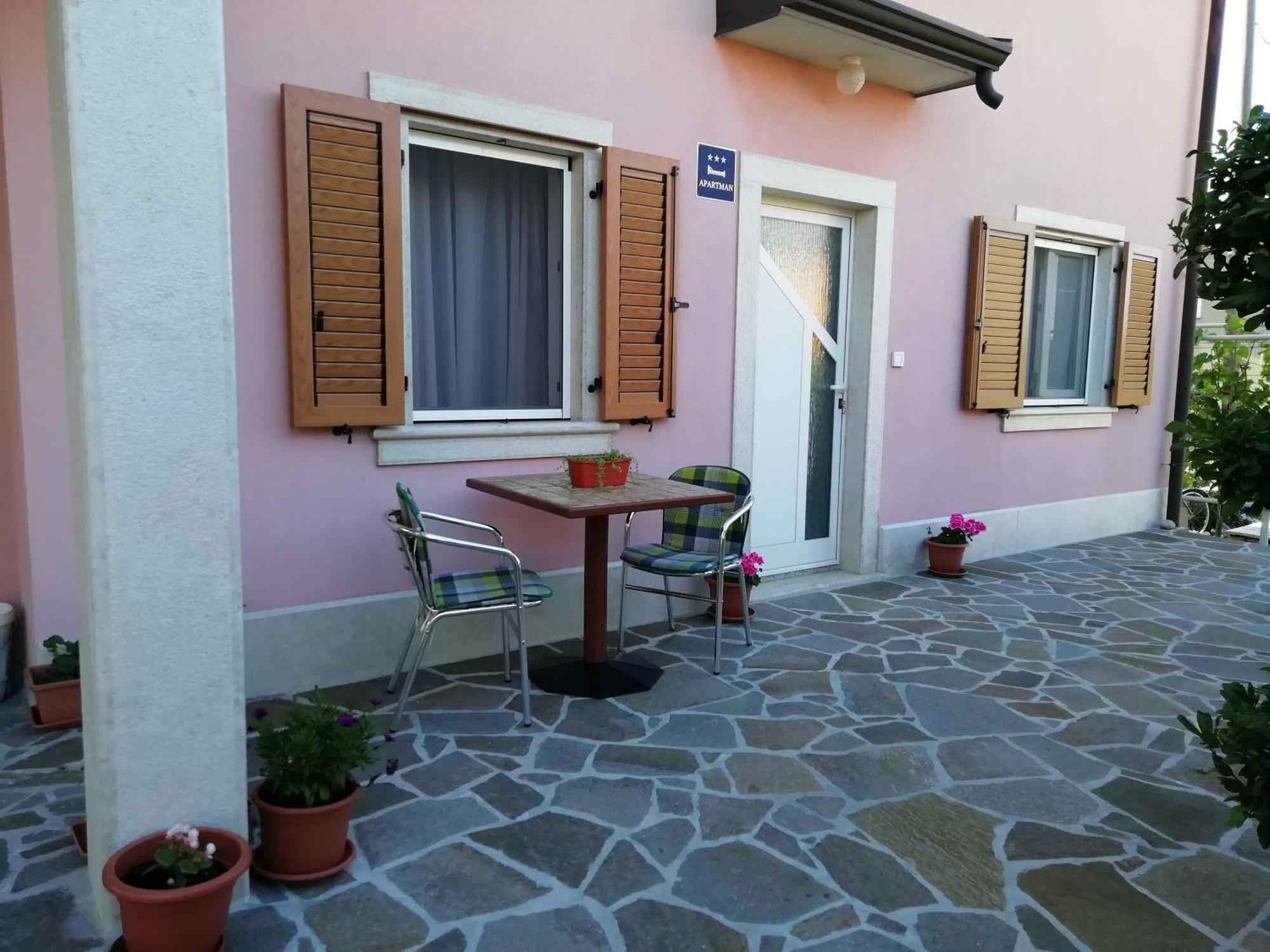 Apartmani Vesna Buje Exteriör bild