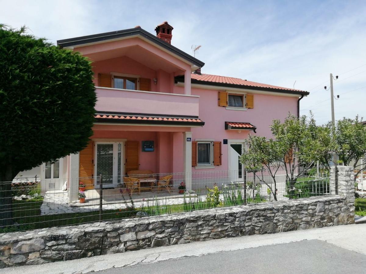 Apartmani Vesna Buje Exteriör bild