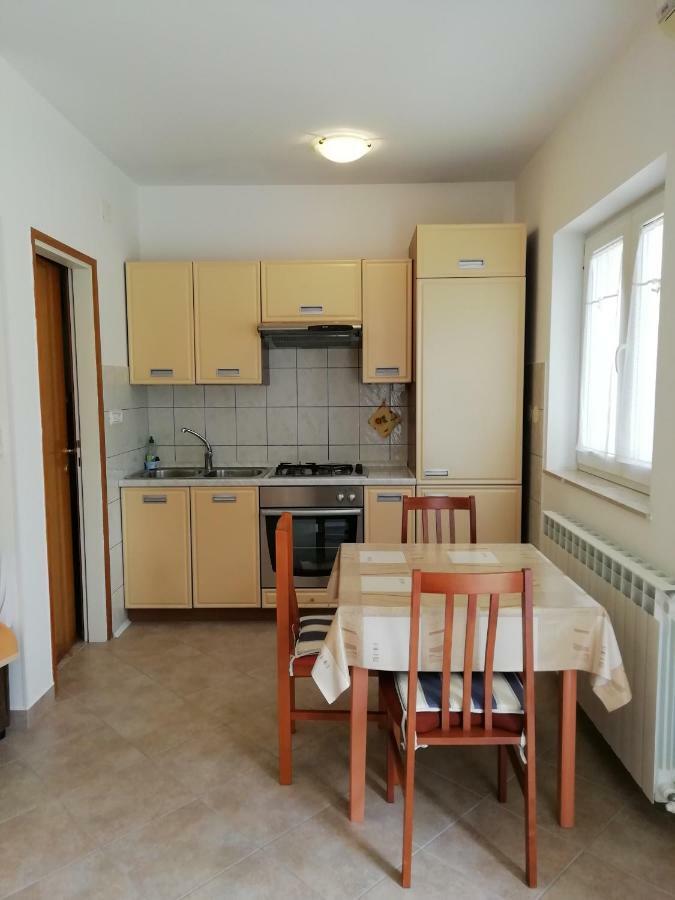 Apartmani Vesna Buje Exteriör bild