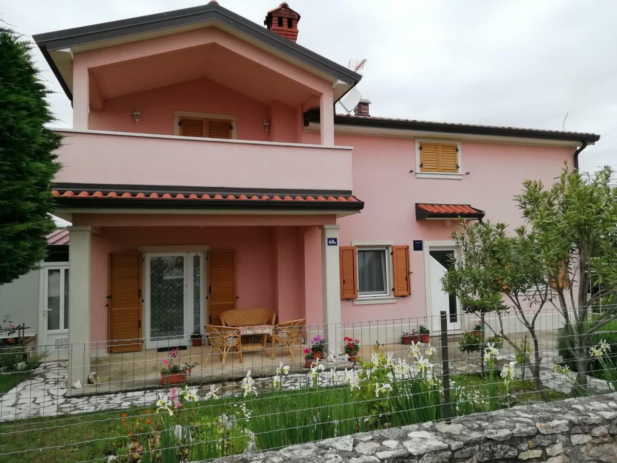 Apartmani Vesna Buje Exteriör bild